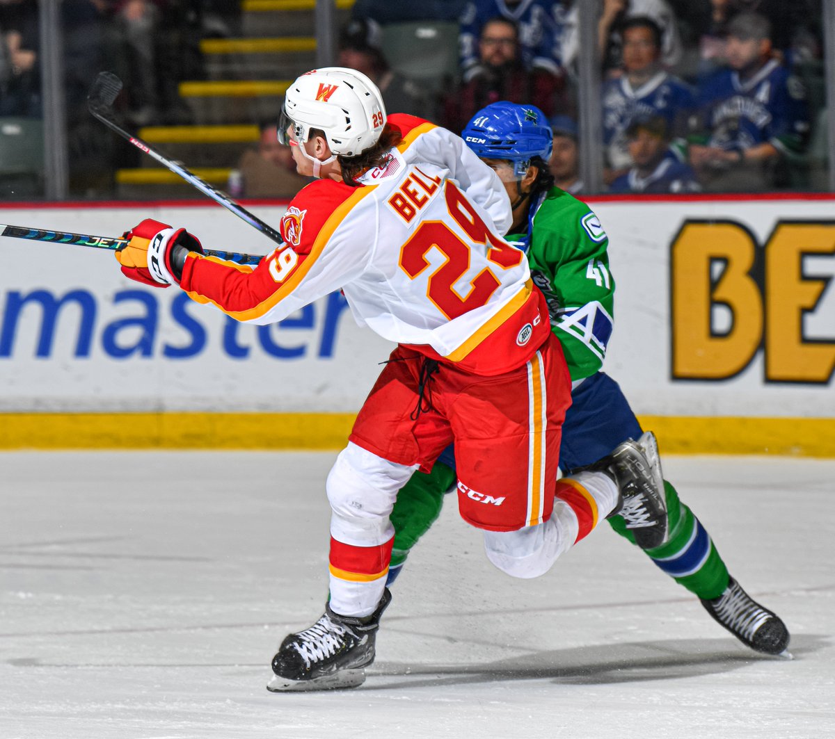 Congrats to Parker Bell, who played his first game in @theAHL on Friday night! 🙌