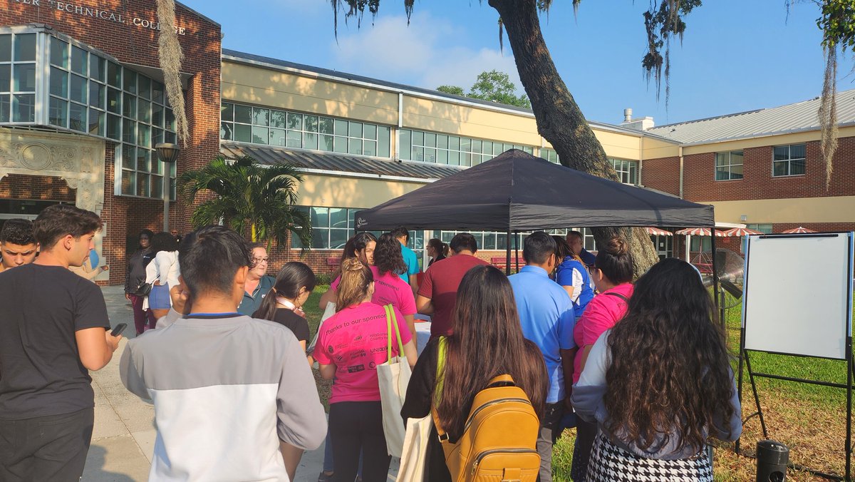 Parent School Partnership (PSP) Bilingual Parent Academic Fieldtrip to Brewster Technical College. Uniting all families.#parentschoolpartnership #parentengagement #MALDEF