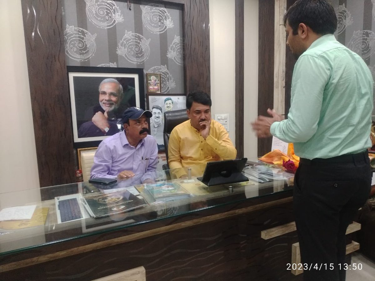MYB_Jalgaon's tweet photo. Sh Prakash Manure, SD NYKS Mh & Goa met Sh #Unmesh Bhaiyyasaheb Patil Hon’ble #MP Jalgaon and discussed NYKS programme in Chalishgaon. @UnmeshPatilBjp @Nyksindia @NYKS_maha_Goa https://t.co/SXAu5I3s9Y