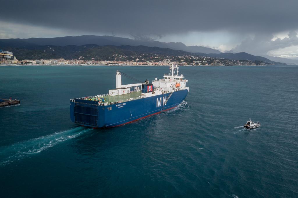 Thales_Alenia_S's tweet photo. ...and so it begins, @ESA_Euclid boat trip towards the launch base🚢🚀.
Stay tuned for the next updates🔜📽📷. #spaceforlife https://t.co/NICQUxq3Q2