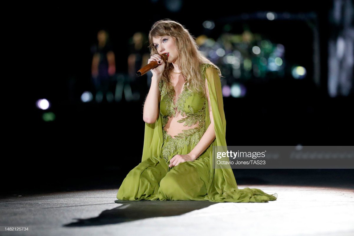 midnightstrack2's tweet image. taylor swift