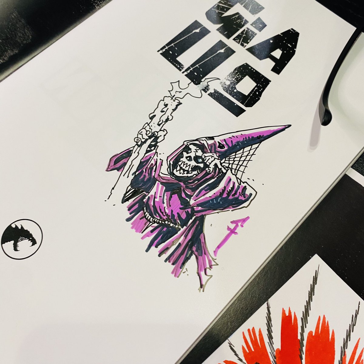 banana_comics's tweet photo. Sesión de tarde con @joseluisvidal68 @FDELEVIATAN @cimmeri0 
GIALLO PÚRPURA y si os lleváis los 3 anteriores, regalito en forma de comission 💀💀💀
#bananacomics #triana @LabsLeviathan https://t.co/M3tKCb530c