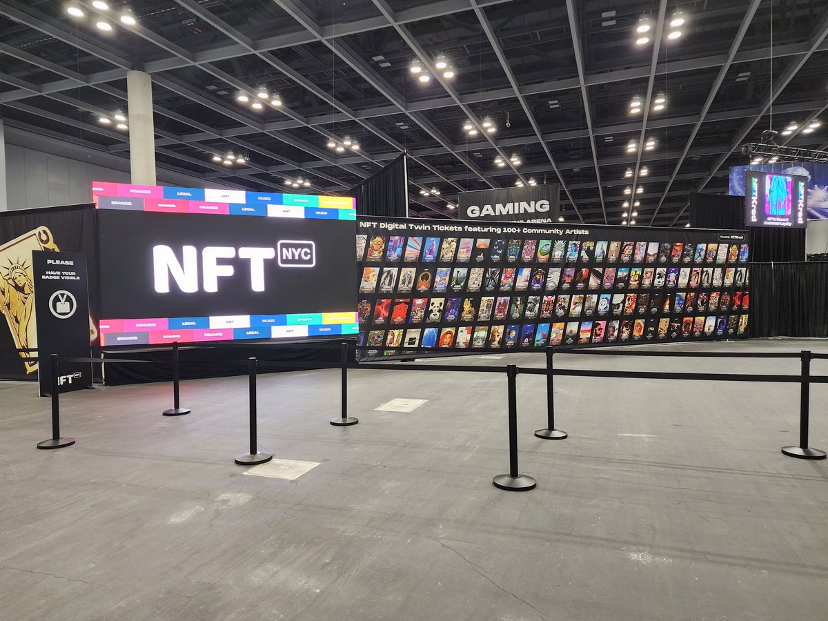 deelership's tweet image. #NFTNYC2023 entry ways.
The venue was big, whole set up was nice! Out of all the events I've been to, this one takes the cake as far as the vibe and environment goes 😎