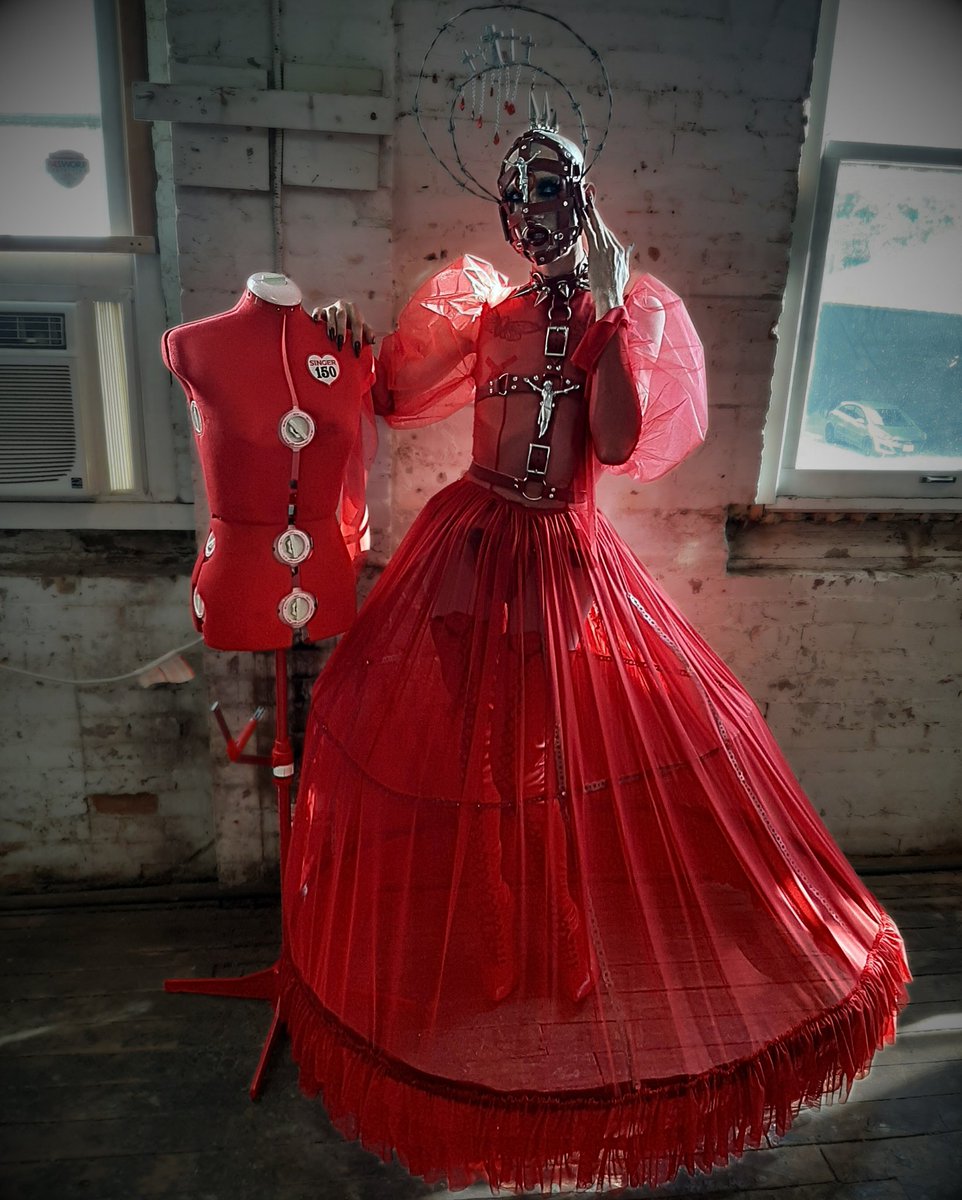 Madame_Absinthe's tweet photo. The finished look from the All About Me challenge from Episode 1 of Sew Fierce!
Model: Charlize Angel
#Gothic #SewFierce #Drag #Fashion #Alternative #RedDress #AlternativeFashion #FashionDesigner #DragDesigner #outTV #GothicFashion #DragQueens https://t.co/ZOWcHb72w2