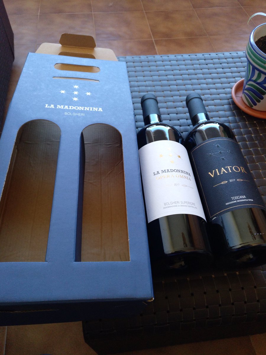 JacobSanmol's tweet image. Hay días que uno tiene suerte, regalo de un Chateau Mouton Rothschild 2002 con diseño de Ilya Kabakov, y doble regalo del mismísimo productor de La Madonnina... Ahora vas y lo cascas