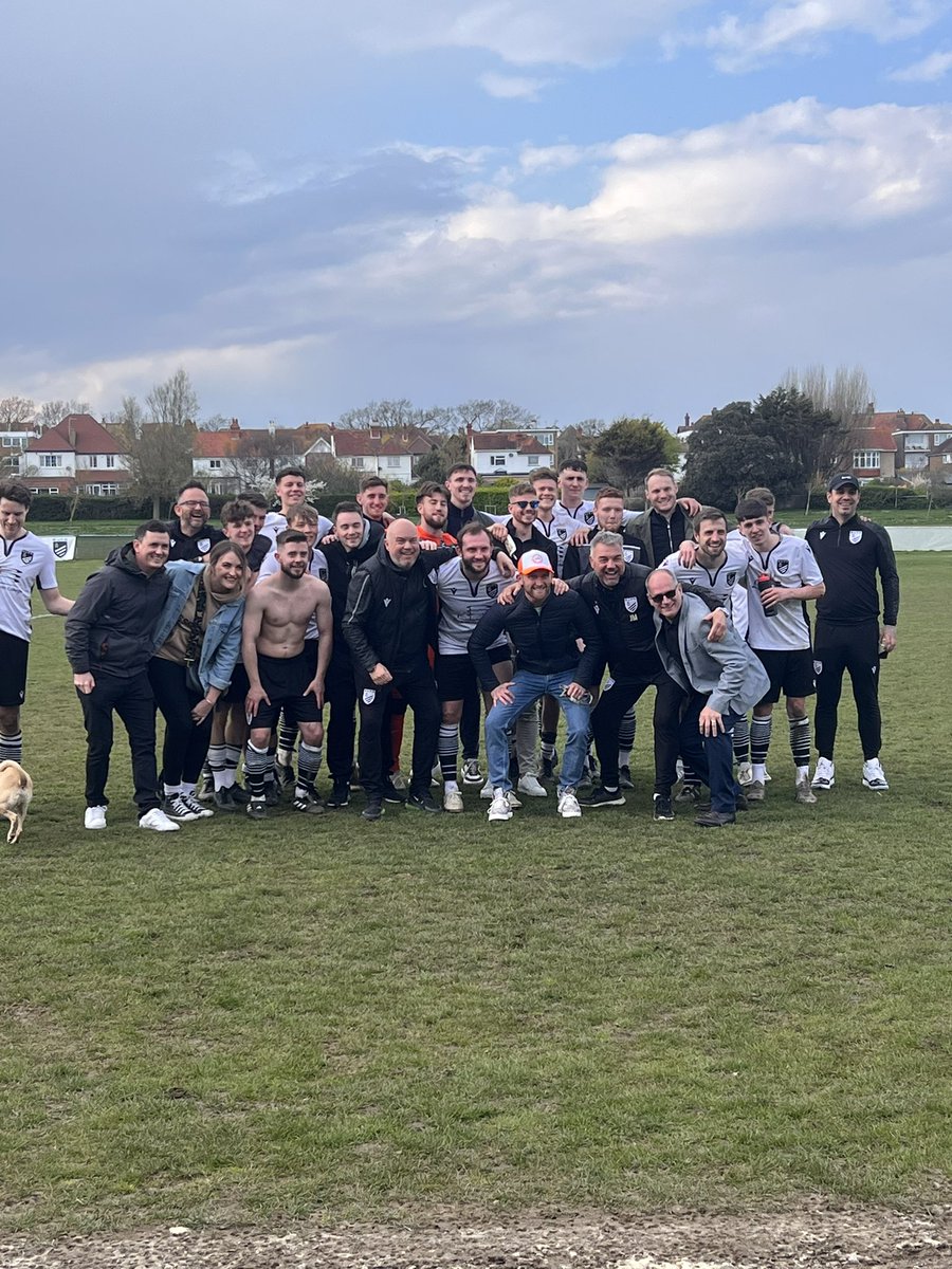 Chris Van Rock tweet media