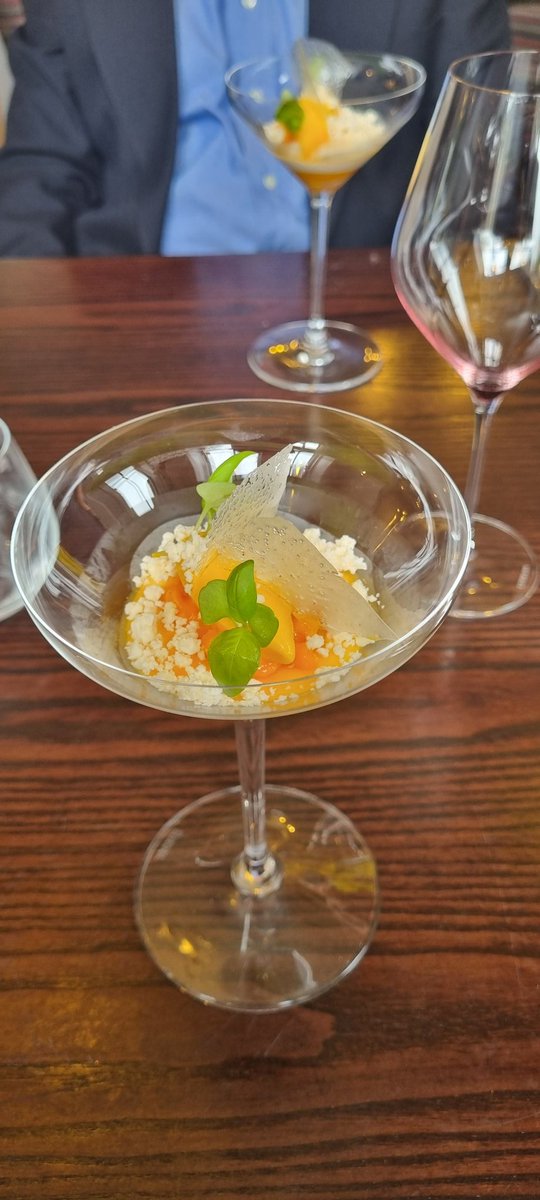 HulmeSimon's tweet photo. Brilliant afternoon @whiteswan_fence as always. Beautiful food and drink as always. https://t.co/elXWt4CoDP