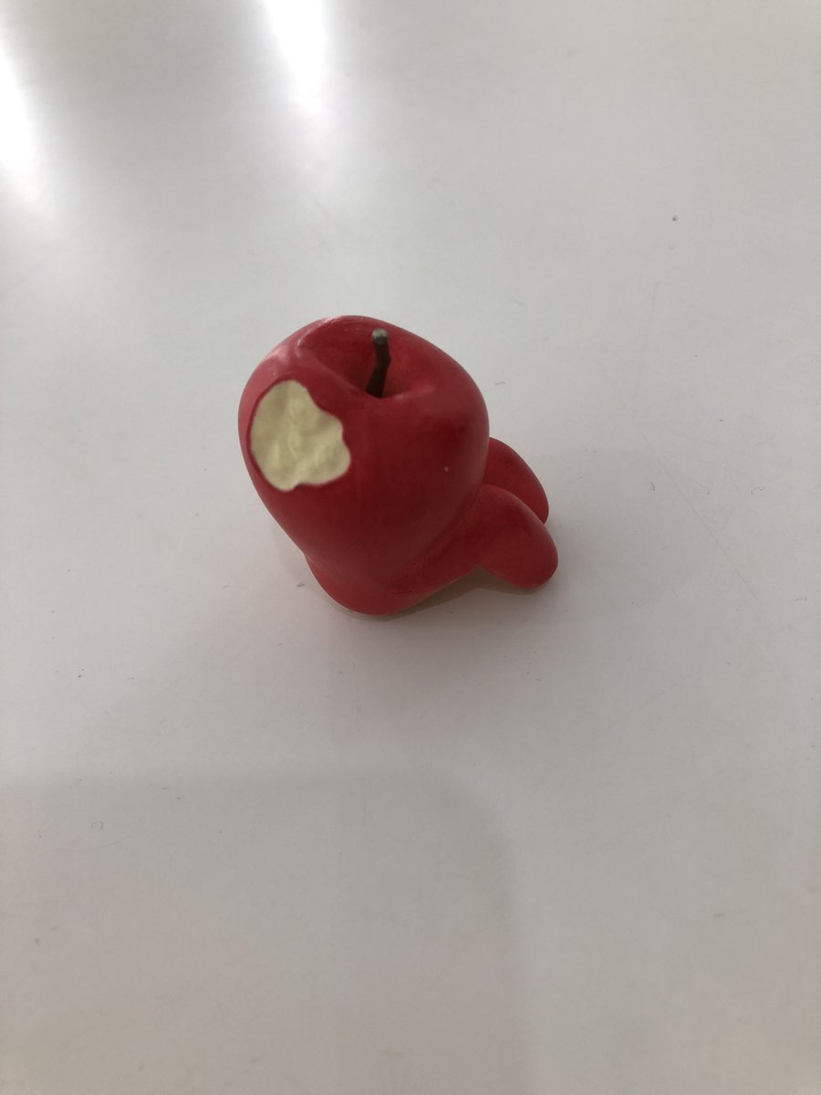 Usakokko22's tweet photo. 今日はどうにも行けないと思ってたんです。でも優しき人のお膳立てで運ばれて笑、行って参りました  #逃げbar  #YCAB  
とてもとても救われた…問題あるものを「仕方ない」でなく「おかしい」と言ってくれる人の心強さ。そしてまた会えたー！と手を振れる人のあたたかさ。1ヶ月分くらい喋った…笑 https://t.co/S4mhR8dCaq