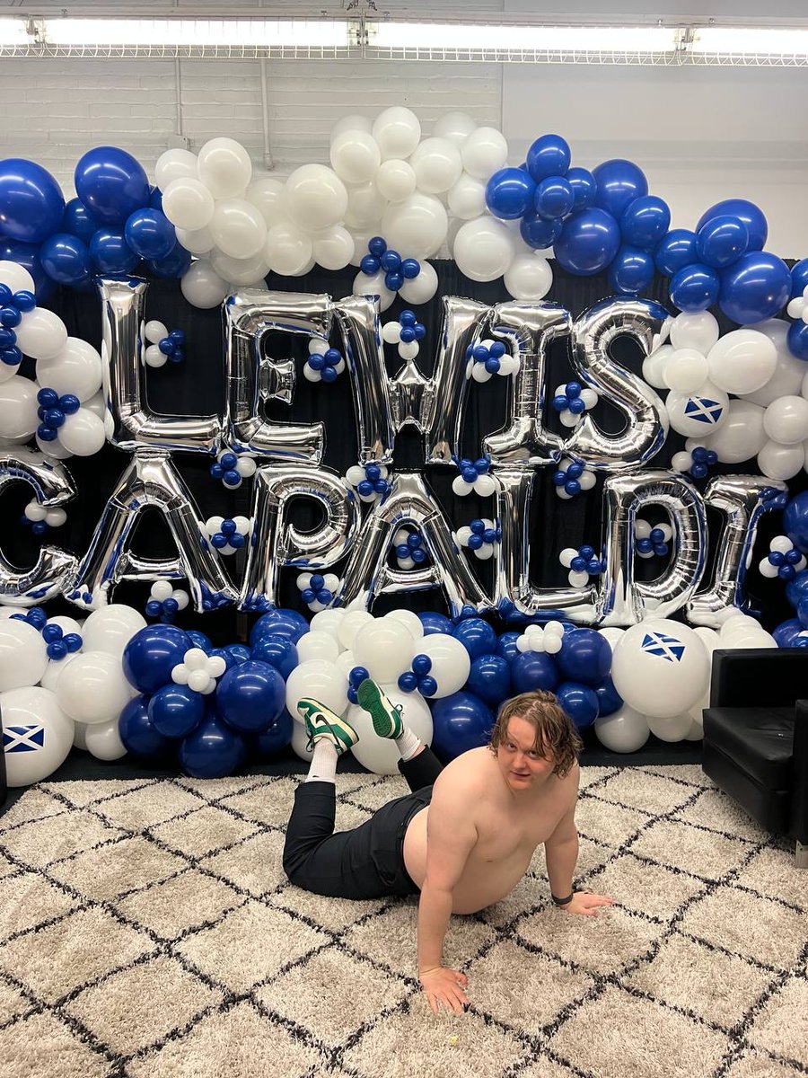 LewisCapaldi tweet picture