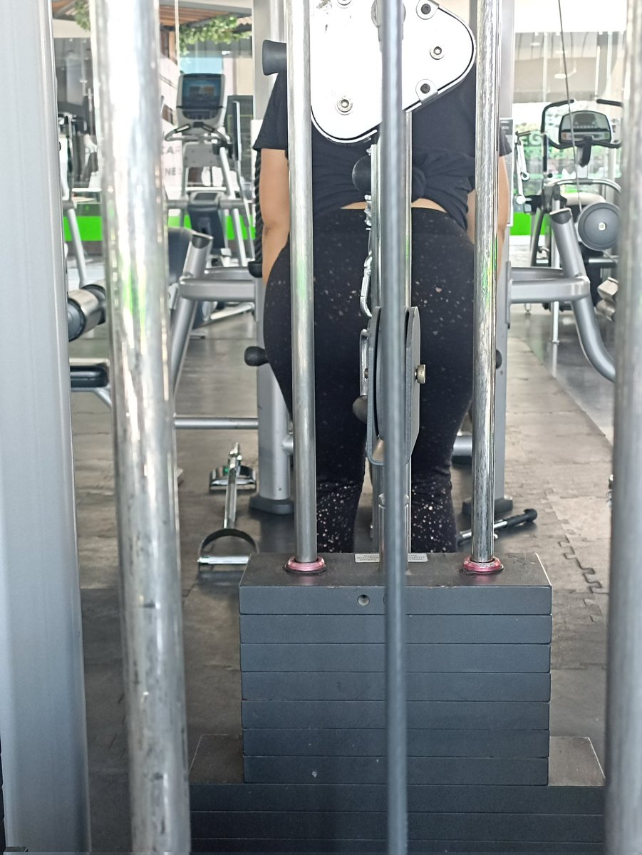 BrunoSWleon's tweet photo. Disfrutando la vista inspiradora de @Vale_swleon #morningworkout https://t.co/Pzj6C8HhSa