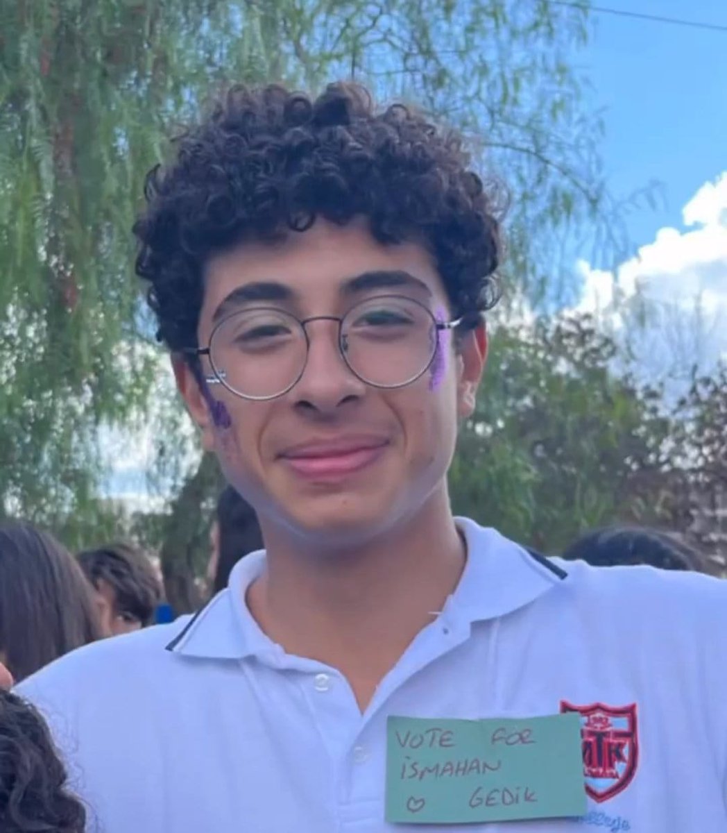 Oğlum güzel oğlum,hasret kokar her bir yanım,biz dünyayı, güzelleştirecektik.şimdi bize mezarlarınızı güzelleştirmeyi bıraktılar 
Katillerin hepsi hesabını verecek, Özgürüm.hasret ve özlemle benim sevgi dolu miniğim.
#isiasortakdavamız
#isiasıyaratankatilerhesapverecek