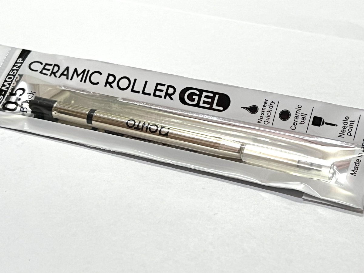 nobu_stationery's tweet photo. 今日はOHTOさんのGS02を購入してきました!
少し重めの軸とゲルインクが相性抜群で書き心地がとても良いです🥰
G2タイプの替えリフィルも購入してきたので色々なペンで試してみましょう😁
デザインもかっこいいのでおすすめの一本ですよ~😊
#OHTO #GS02 #購入品 https://t.co/sku0icE7jb