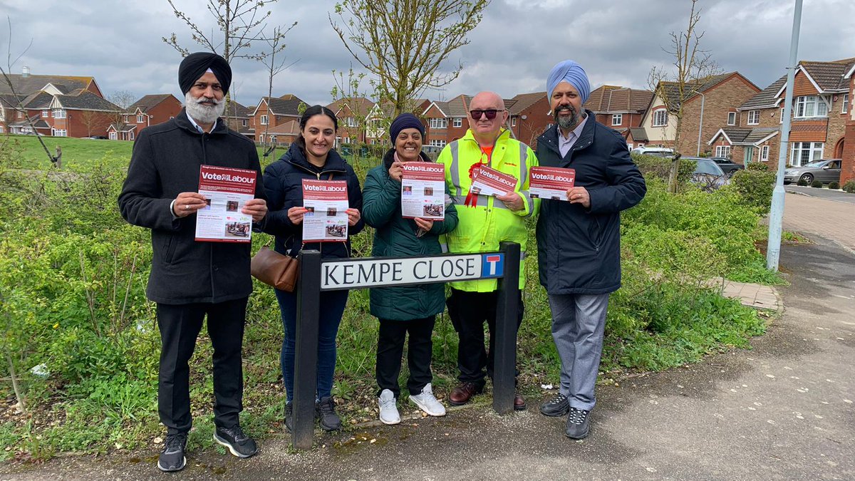 KaurCllr's tweet photo. Thanks for another great canvassing session at #Langley Meads with #Slough #Labour MP @TanDhesi with Cllr @preston_brooker, Cllr Gurdeep Grewal and Dr Savneet Bains. https://t.co/6ptjy2hNde