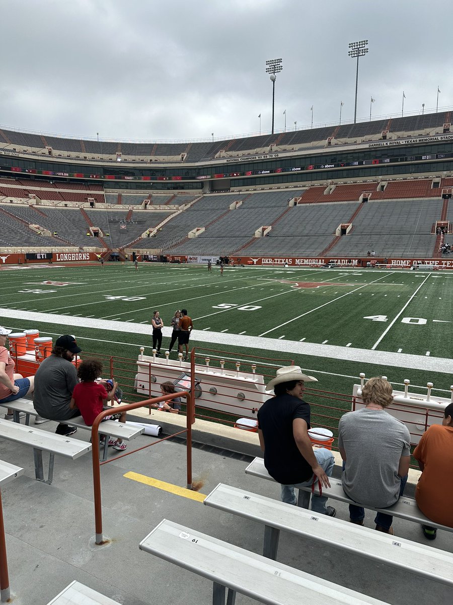 joehdz1995's tweet photo. #hookem https://t.co/MGVGf3bPpa