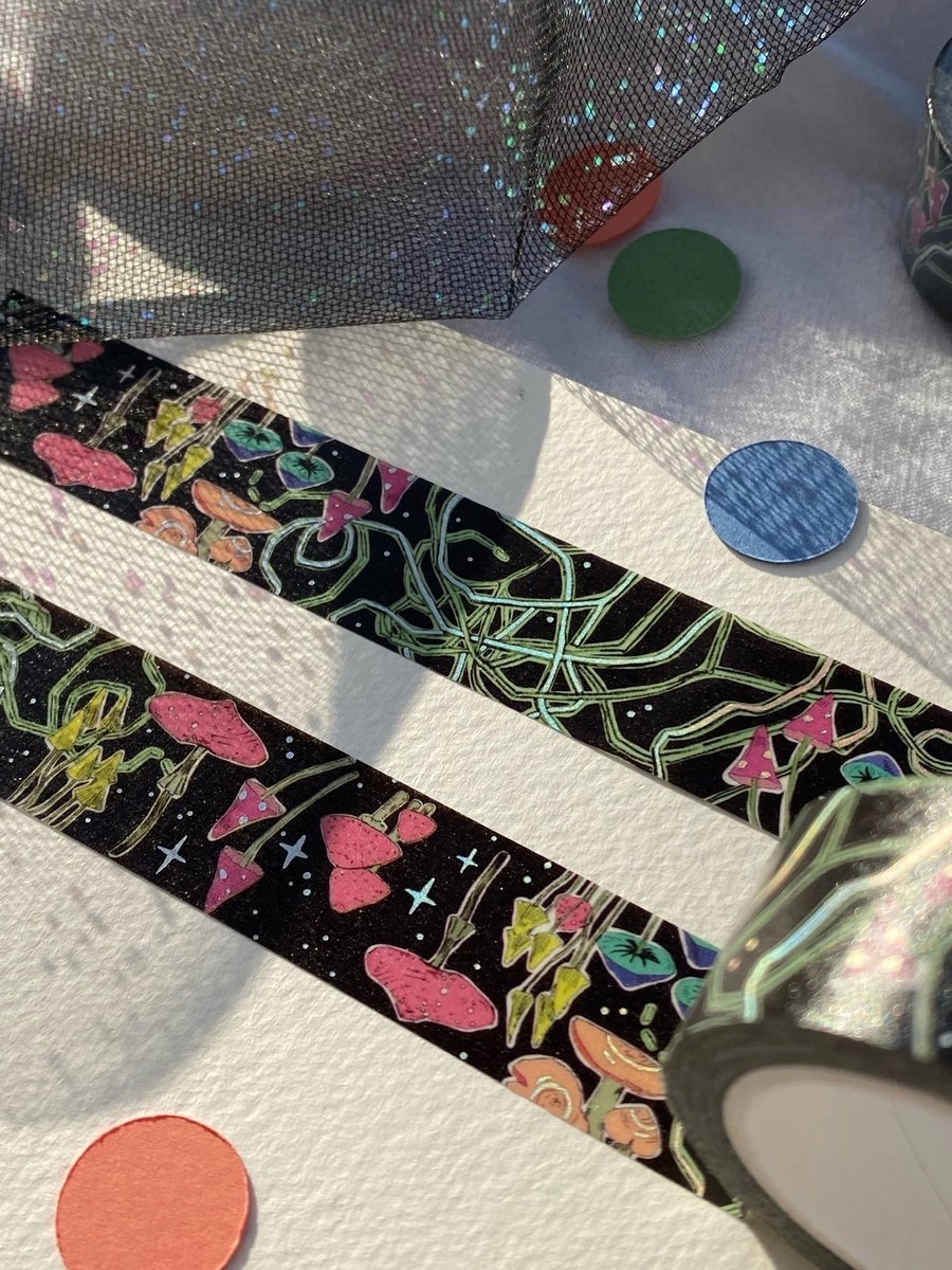 Приглашаем Вас на прогулку по зачарованному лесу на вашитейпе, сделанном для нитроем (ВК - vk.com/club159915487)!🍄 

Кстати, это голо-скотч - ветви и звезды переливаются разными цветами! 🌈