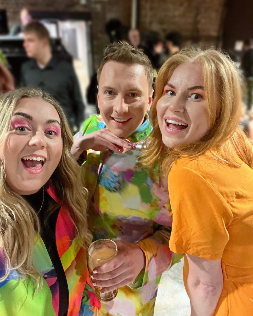 mandamarkwick's tweet photo. Second round of Late Night Lycett was chaotic and fabulous as always 🤩🌈 @joelycett #LateNightLycett https://t.co/2WYvQUbG0V