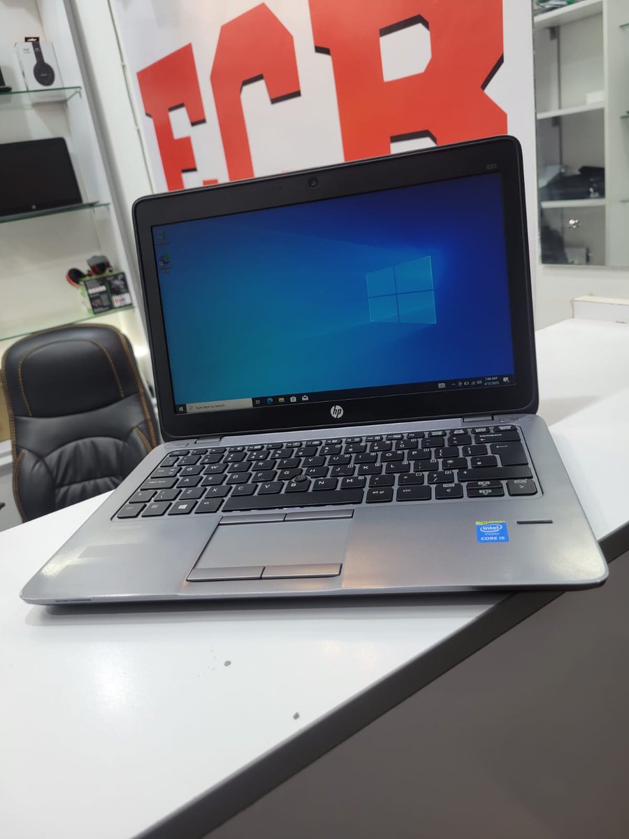 🔹HP ELITEBOOK 820
🔹PROCESSOR  INTEL CORE I5 
🔹STORAGE 8GB RAM/500GB HDD
🔹BASE SPEED 2.3GHZ 
🔹SIZE 12.5INCHES 
🔹WARRANTY AVAILABLE
🔹PRICE KSH 21,000
📞CONTACT 0717040531

#MasculinitySaturday #fearwomen Colgate Mukumu Girls Khartoum Boutross to kamwana Hakimi Wakadinali