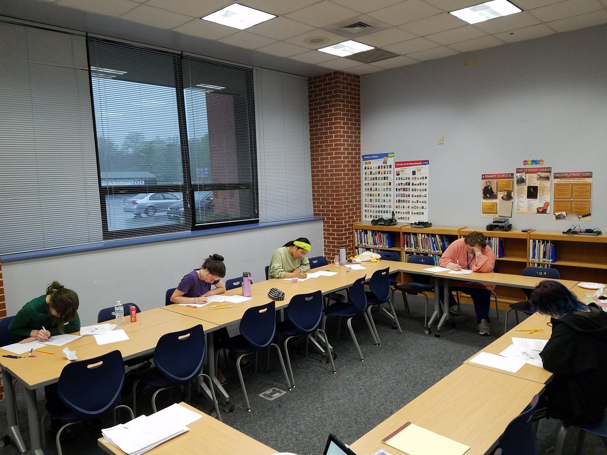 No storm will stop the intrepid APUSHers from rocking their practice test. Great to have such dedicated students willing to spend their Saturday morning preparing for the APUSH exam! <a href="/ValleyParkHS/">@ValleyParkHS</a> #APUSH #VPpride