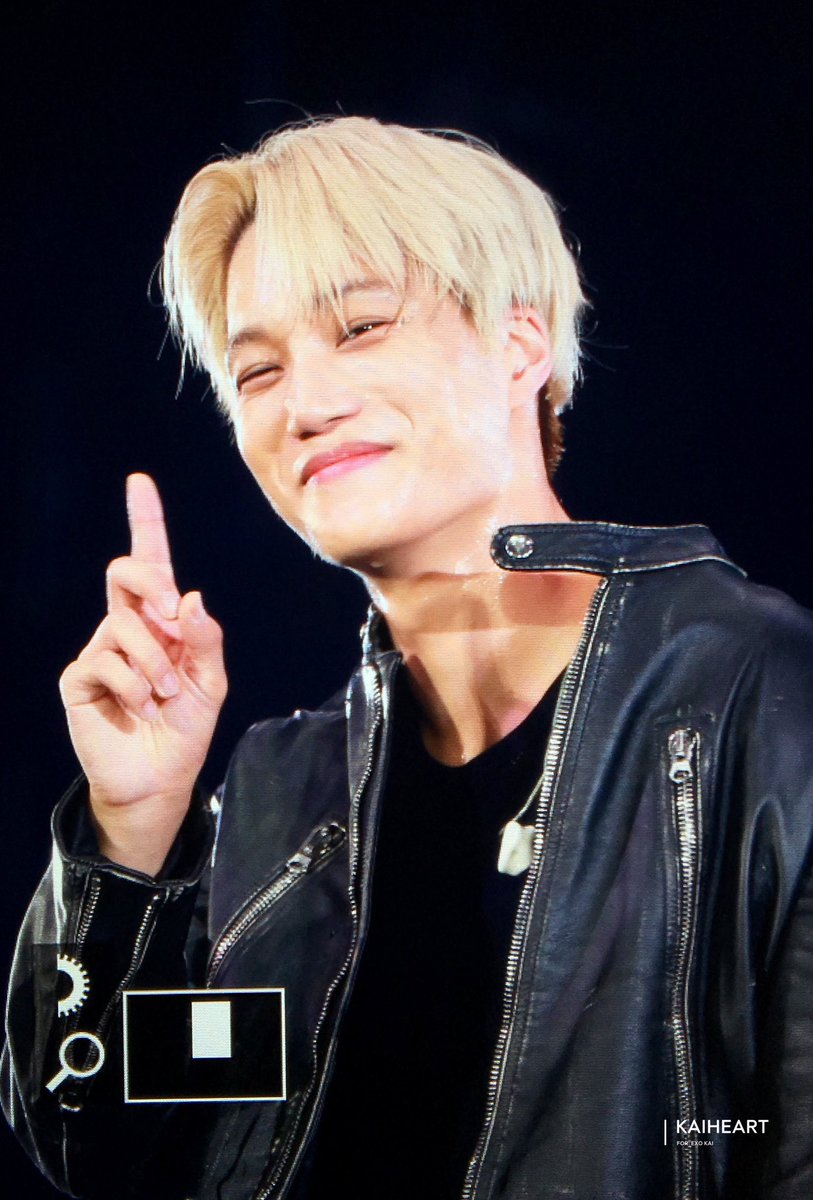 KJSLOOK's tweet photo. heartthrob https://t.co/RLp9S5sbeu