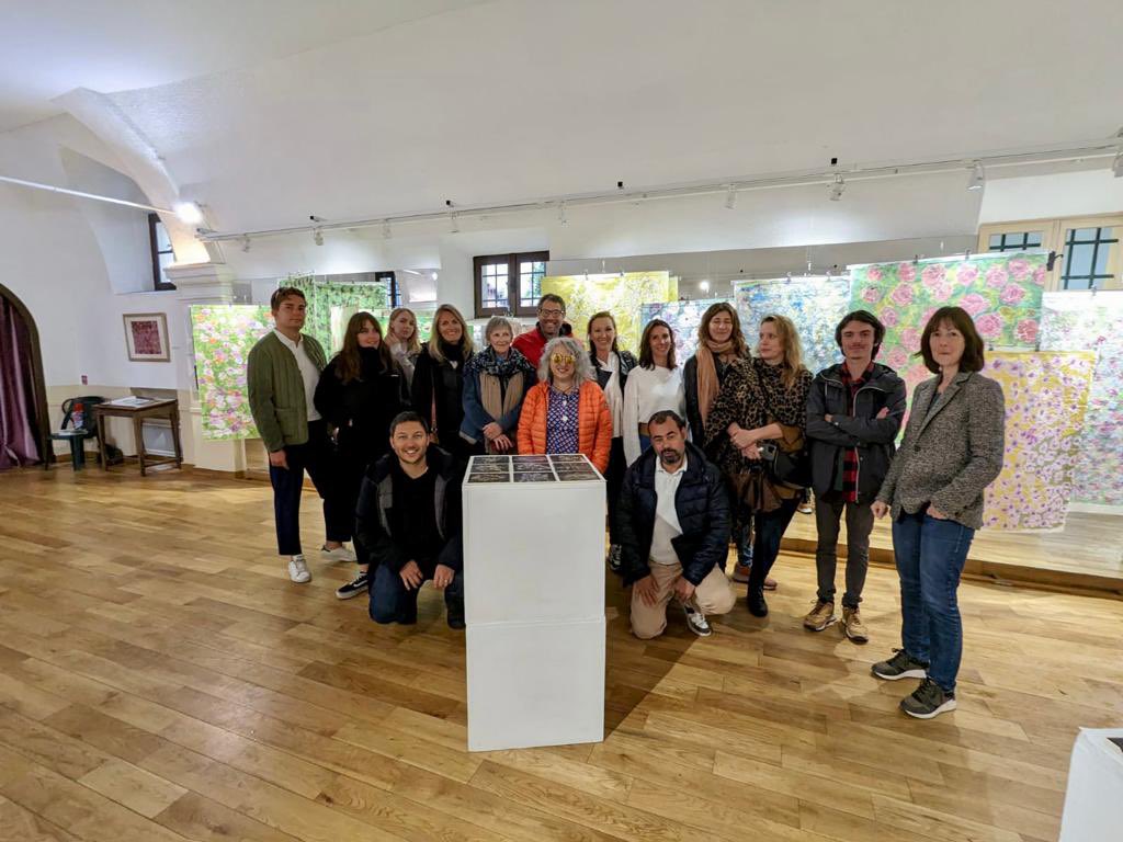 Un après-midi à #Falicon avec les influenceurs locaux pour la 36ème édition de la Fête de l’Oeillet 💮 qui met à l’honneur l’artiste mexicaine Frida Kahlo 🇲🇽
Des animations diverses qui se poursuivront jusqu’à demain avec notamment le <a href="/FestCrossover/">Festival Crossover</a> 🎶🎧

#ExploreNiceCotedAzur