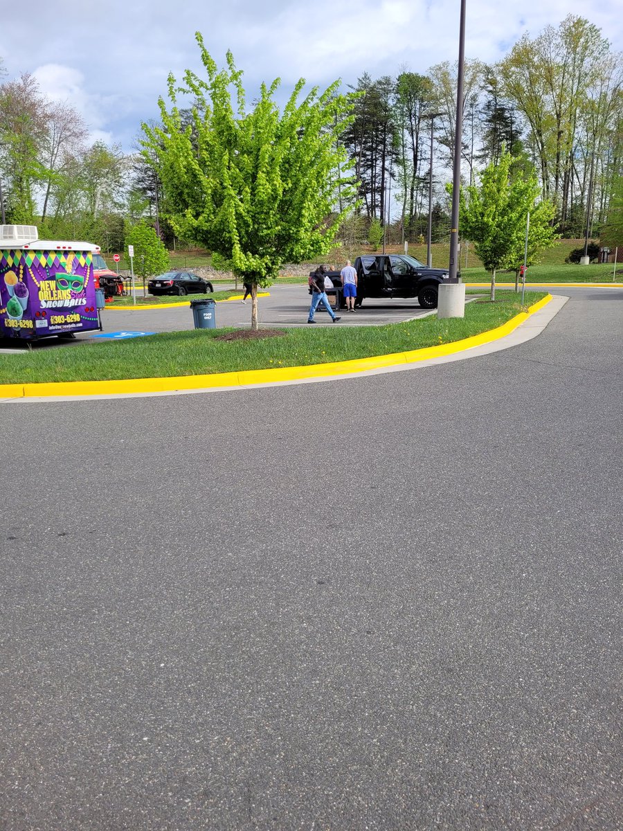 helpmeronda76's tweet photo. @KyleRWilsonES Kyle Wilson 5K Walk for Fitness was a great event today! https://t.co/bOKJlN1SL1