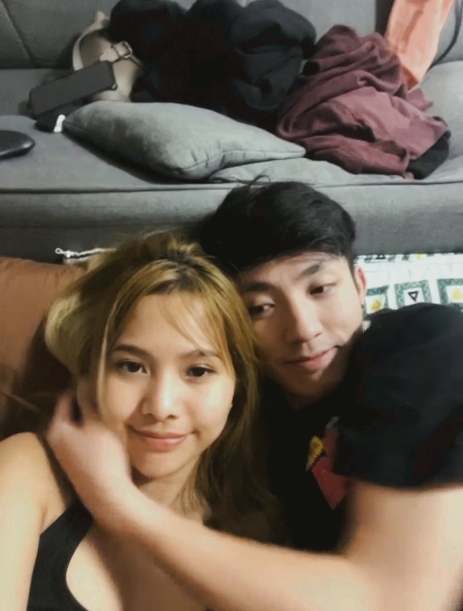 mimaellaaaa's tweet photo. Eto nmn OG ng mommy's boy for da lambing 😍

Amanakayo nilagyan nyo ng laggam ang bahay jan 😂

@MahaliaElka @KarlLimpin https://t.co/uqsTiM3kw9