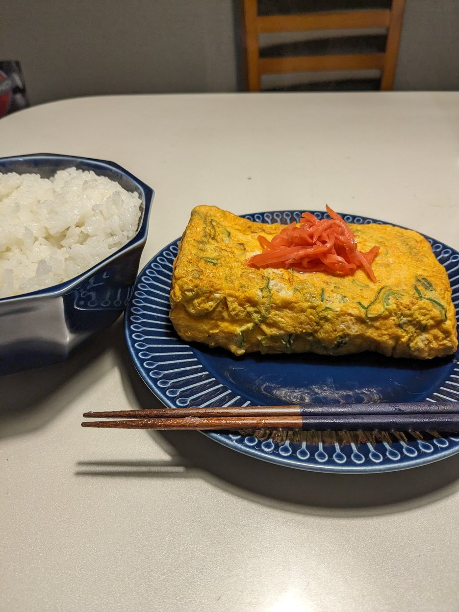 arekoreblogcom's tweet photo. 今朝のだし巻き卵定食 https://t.co/85Hb4o3VrM