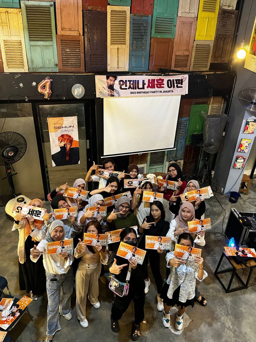 OhSehunGlobal's tweet image. 𝗦𝗘𝗛𝗨𝗡 𝗕𝗜𝗥𝗧𝗛𝗗𝗔𝗬 - 𝗖𝗨𝗣𝗦𝗟𝗘𝗘𝗩𝗘 𝗘𝗩𝗘𝗡𝗧 𝗜𝗡 𝗝𝗞𝗧 
(𝘿𝘼𝙔 2)

Thank you Indonesian Xunqis for coming to Sehun&apos;s Birthday Cupsleeve Event. We hope you all enjoyed a lot 🧡

#SEHUN #세훈 #30thSpringWithSEHUN #HappySEHUNDay