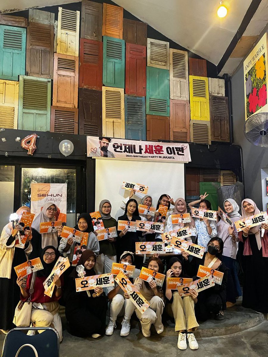 OhSehunGlobal's tweet image. 𝗦𝗘𝗛𝗨𝗡 𝗕𝗜𝗥𝗧𝗛𝗗𝗔𝗬 - 𝗖𝗨𝗣𝗦𝗟𝗘𝗘𝗩𝗘 𝗘𝗩𝗘𝗡𝗧 𝗜𝗡 𝗝𝗞𝗧 
(𝘿𝘼𝙔 2)

Thank you Indonesian Xunqis for coming to Sehun&apos;s Birthday Cupsleeve Event. We hope you all enjoyed a lot 🧡

#SEHUN #세훈 #30thSpringWithSEHUN #HappySEHUNDay