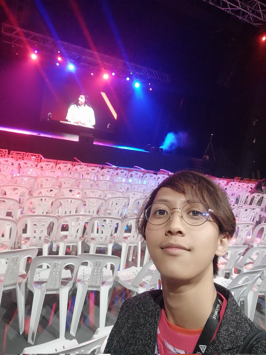 duckiesjayson's tweet photo. more photos of today.

ft. Bobby The Duck, Sir Billy The Third, @YouC1000Vitamin//@YouC1000Water and the amazing venue where this watch party was held, @SCAPEsg

See y'all at the next watch party!

#WGaming #prxteam #VCTPacific https://t.co/izCQtoaexL