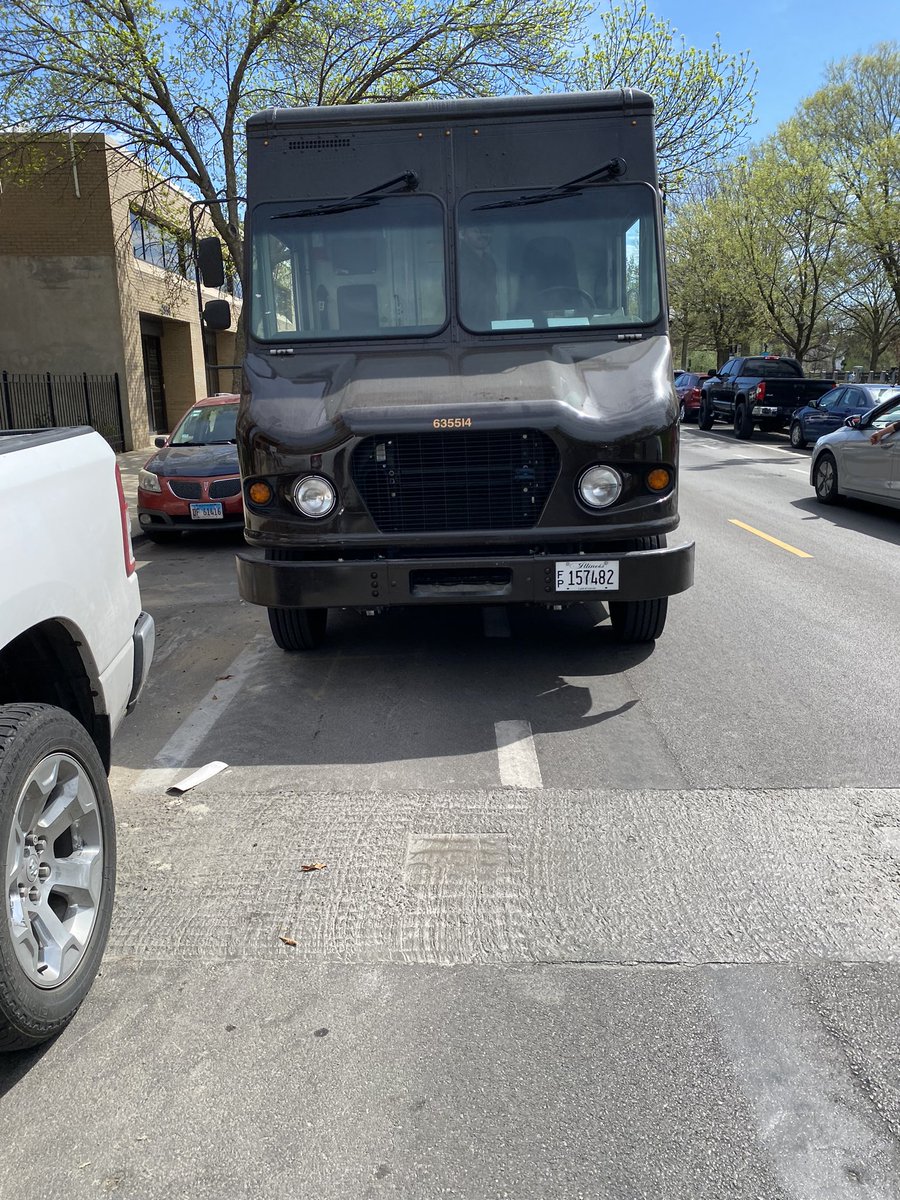 DustinLoeffler's tweet photo. @UPS get out of the bike lane. Because I had to go around your truck, I rear ended the car in front of me that stopped quickly and now I have significant damage to my bike. @BlockClubCHI https://t.co/mo9qEhCxhx