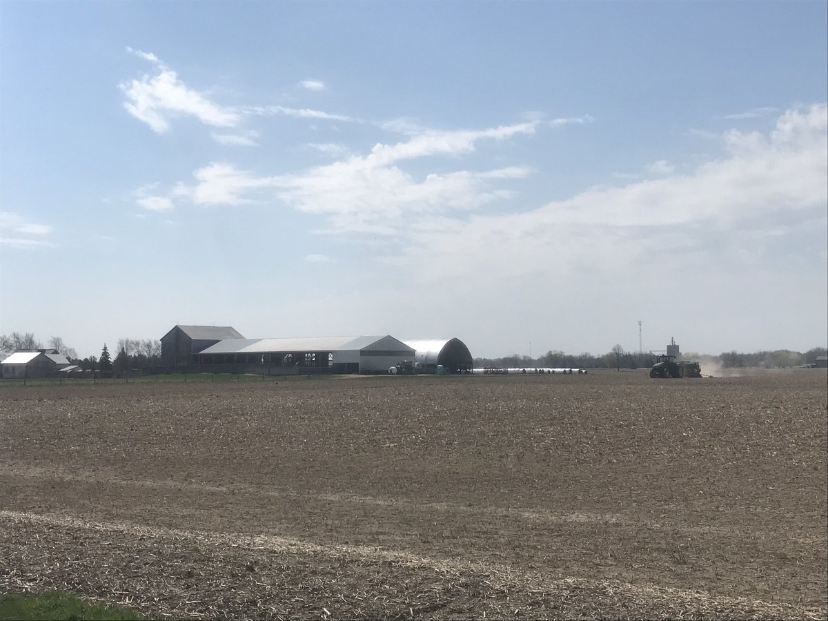 ⁦<a href="/NZwambag/">Nicholas Zwambag</a>⁩ starting to drill the soys in Glencoe!