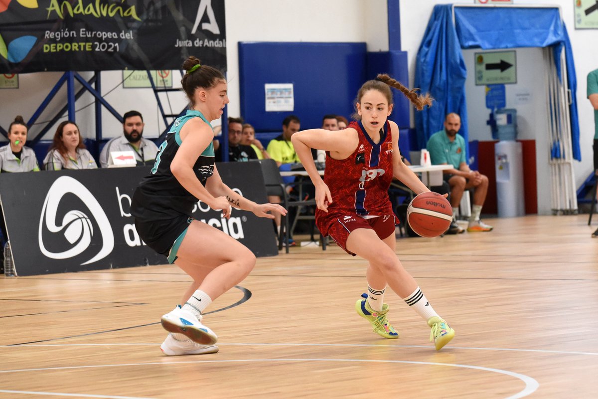 FAB_Andaluza's tweet photo. ⛹️♀️#CADEBAJF2023 | 3º-4º puesto 🥉
⏰ 10:00h
📍Pab. JA Pineda
🏀 @cbalmeria 🆚 @CBC2H
📊Afición FAB
@urbaser_ @cajasur @TurismoAND @pontgrup @diputacionMLG @AytoEstepona
#baloncestoandalucia
📺➡️ https://t.co/jBNjmyFdd5 https://t.co/gFqaEdVKUn
