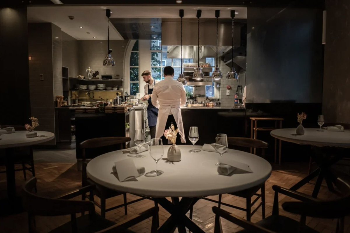 DaTerra_London's tweet photo. Thank you to @EliteTraveler for listing us as one of 'The 13 Best Restaurants in London'. You can read the full list over on Elite Traveler's site now.
.
.
.
@michelinguide @rafacagali #rafaelcagali #2MICHELINStars #michelinlondon #finedining #atthepass #cheflife #eastlondonres https://t.co/u6jnb7arsd