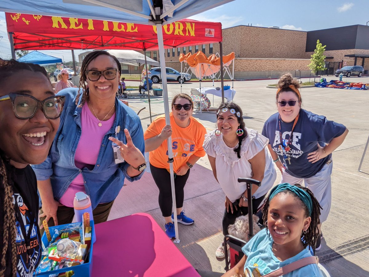 MissJ_ACE's tweet photo. So much to do at the Bluebonnet Bash at @HumbleISD_ACE !!! Come join the fun! #WeCan #WeWill #BluebonnetBash https://t.co/Xd6MwgzyhX
