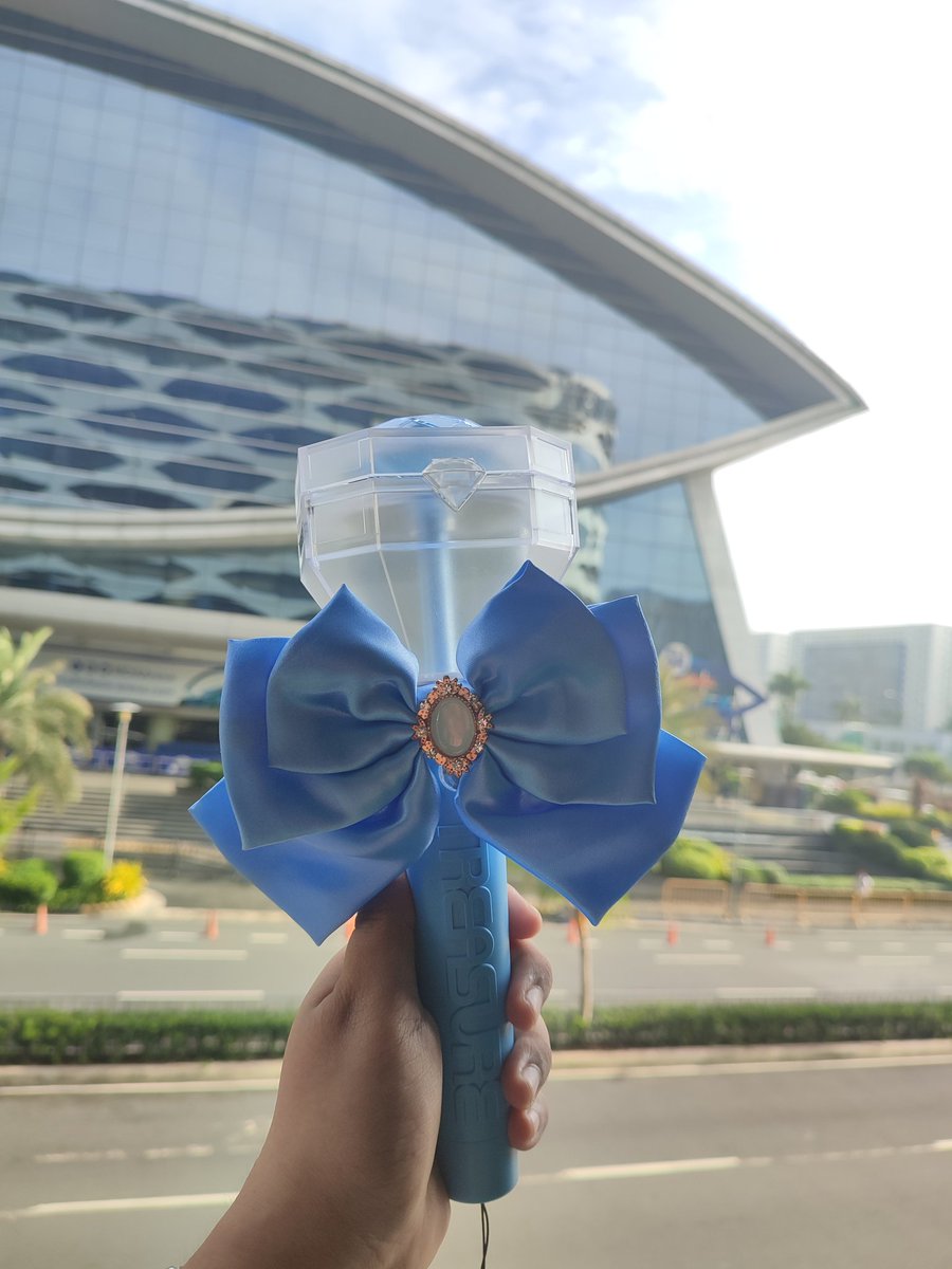 angela🦋 tweet media