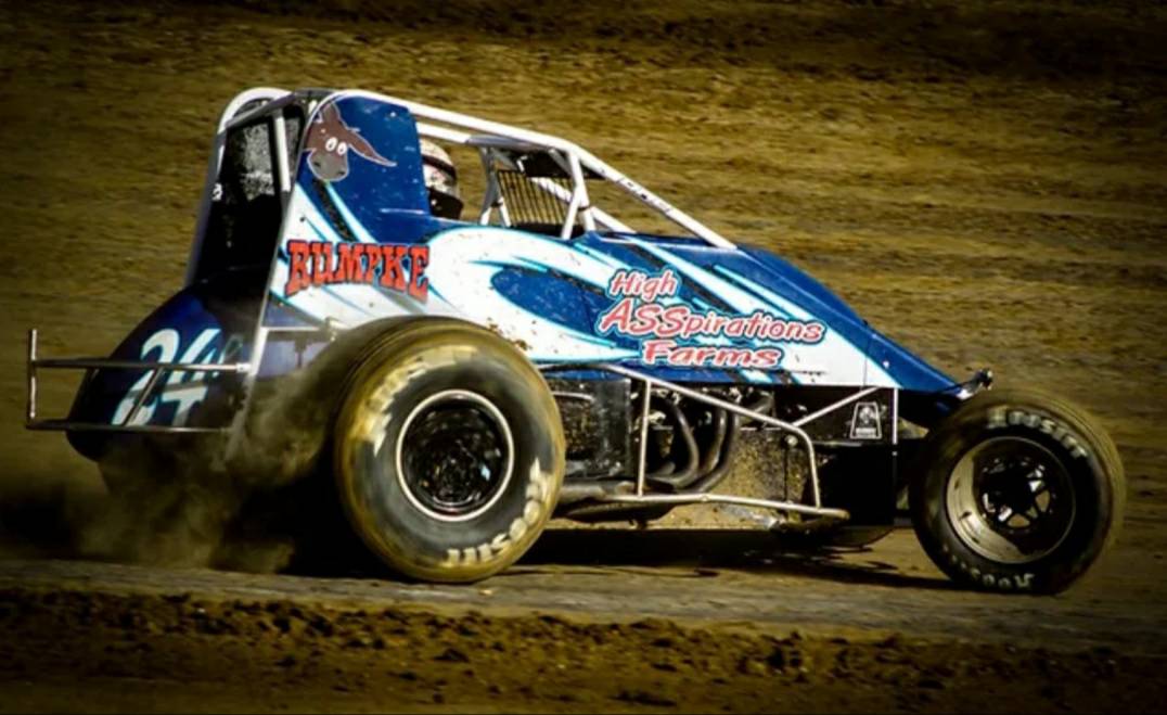 jpmotorsports24's tweet photo. Such a beautiful day to race @LincolnParkSpee @Tye_Mihocko & the donkey car are ready to kick up some dirt! #assingear https://t.co/dit2N5TRY9