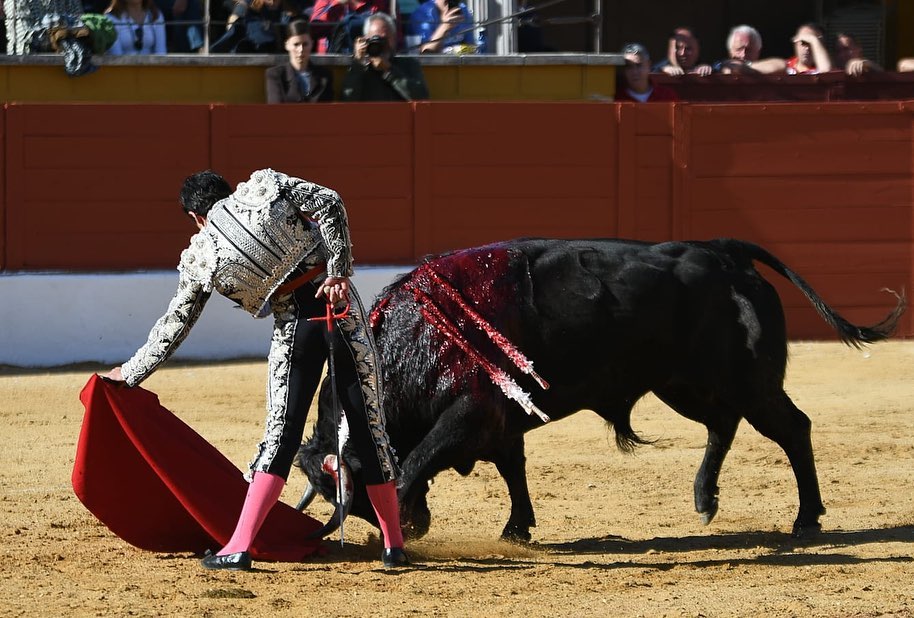 Primera Semifinal de la Copa Chenel en San Agustín del Guadalix (Madrid)
🐂2º Toro de Baltasar Ibán
👤Juan de Castilla: 👂1 Oreja
📸Prensa Copa Chenel