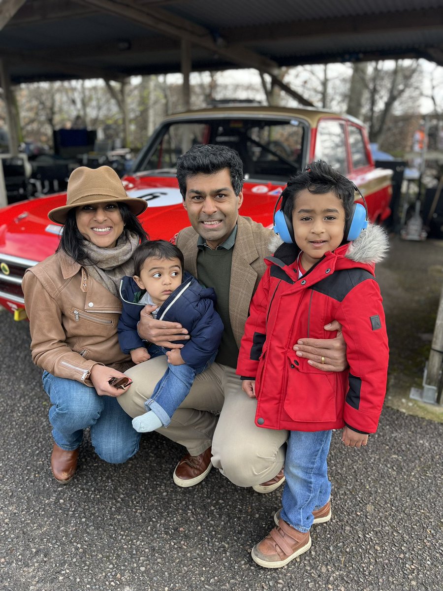 karunchandhok's tweet photo. Thank you to the team at @GoodwoodRRC for a wonderful family day out! https://t.co/nGaSmbzQUT