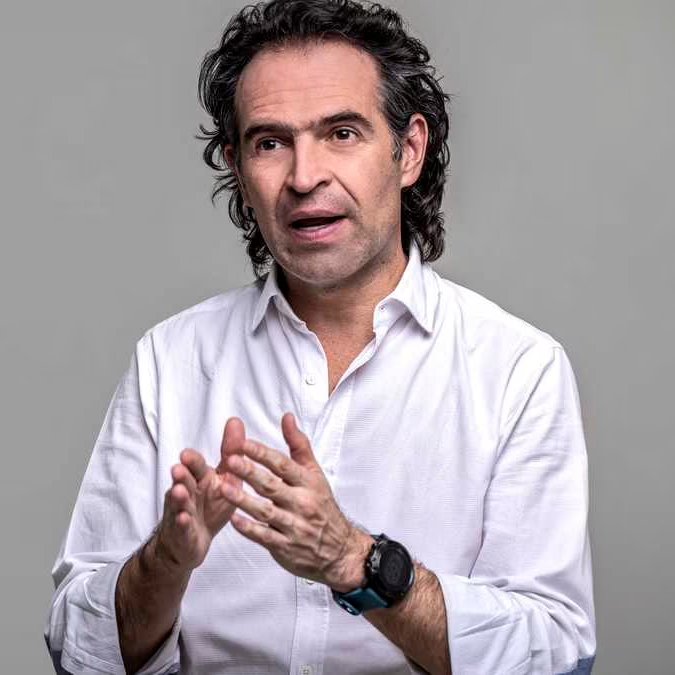 Fans_AUribe's tweet photo. ¿Qué opinas de que Fico Gutiérrez se lance para ser nuevamente el alcalde de todos los medellinenses? 
❤️ Tiene mi voto
🔄 Fuera Quintero https://t.co/nSmucJSter