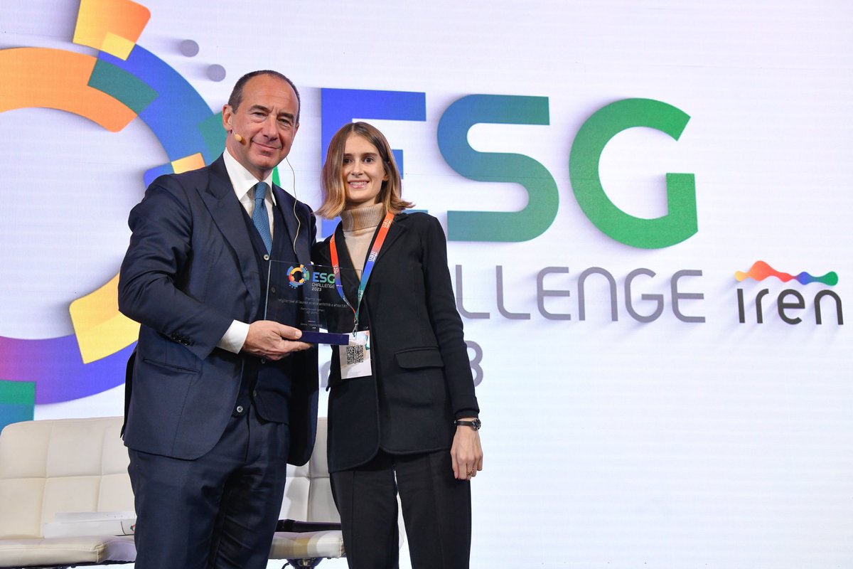 CampusBioMedico's tweet photo. Elisabetta d'Harmant Francois, studentessa #UCBM vince il Premio #ESGChallenge @Irenlucegas 2023 grazie a una tesi sull'analisi di un impianto di #solarcooling ad assorbimento per la refrigerazione in Paesi in via di sviluppo. https://t.co/sSOToPN84L