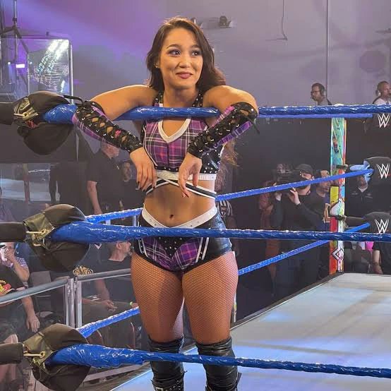 MayurAkhade12's tweet photo. Today Rox made her debut in NXT this is incredible journey of the @roxanne_wwe  love you mother https://t.co/wg3vN1I4o8
