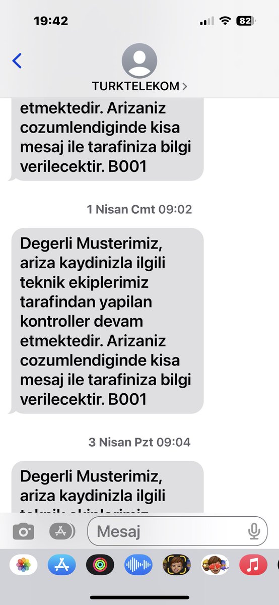 muzkiwi's tweet photo. @TurkTelekom  @ttnet #ttnetşikayet @ttnetsikayet hiç mi utanmıyorsunuz siz yaa.  Bahaneniz ne sizin?? Ve utanmadan fatura yolluyosun.  Hoş daha @deprem deki insanlara bile yardım edemedin ben kimim ki dimi? #utanmıyormusunuz işinizi yapmadığınız için. https://t.co/rGwMwbjnpk