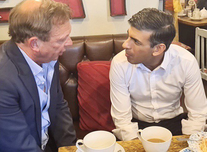 istrachan621's tweet image. Good to speak with Prime Minister @RishiSunak today. We agreed on the potentials of community pharmacies, discussed how pharmacies can be a solution to challenges facing the NHS and what support the sector needs from the government. #pharmacyhour #SaveOurPharmacies @LeylaHannbeck