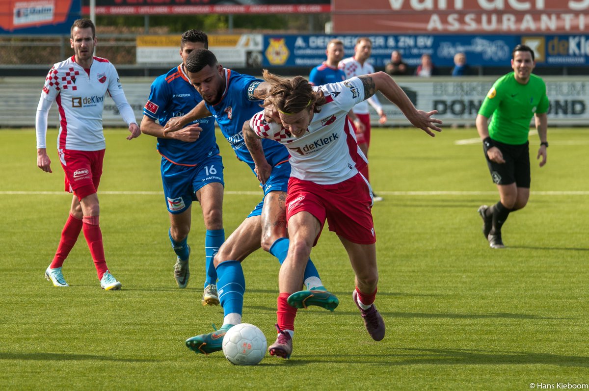 JKieboom's tweet photo. Nog wat kiekjes van Kiek. Kozakken Boys - TEC 4 -1. In de finale van de competitie een zekerheidje ingebouwd vandaag...we zijn er nog niet. Die onder ons staan ook nog niet. @KozakkenBoys @Kozsupp @sv_TEC #koztec https://t.co/0rnS9w2nNx