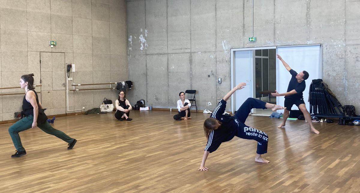 mpbourdier's tweet photo. #savethedate le 10 juin prochain au #Festival de la @lamaisoncdcn à Uzès, journée événement autour de Dime a dance, réimagination d’une pièce de #MerceCunningham par Anna Chirescu, Cheryl Therrien et Ashley Chen #danse
https://t.co/qqivIE8nFS https://t.co/ZT1m0rTCJK