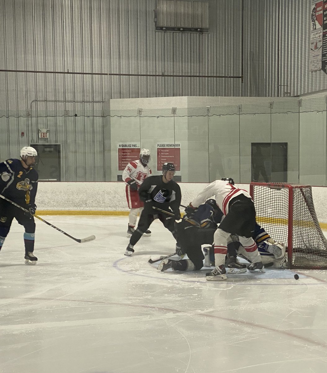 PureCountry94's tweet photo. Many teams will fight, but only one can win it all! The Molson Canadian Cup 🏆 continues on at the @Sensplex through the weekend, come cheer on your favourite local league and show your community spirit! 🎉 
#Ottawa #hockey #localleague https://t.co/G3B0gOv1QU