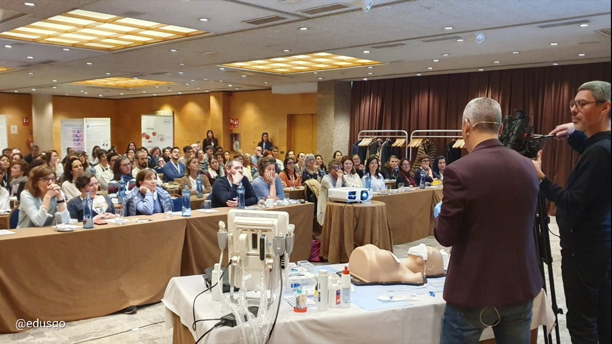 edusqo's tweet photo. One step forward and new Fine Needle Aspiration session format with live video recording and projection at the XIII Catalan Congress of Cytopathology #CitopatCat #CytoPath #PatientSafety #FioNA #MedEd https://t.co/rYvBbdf4c2