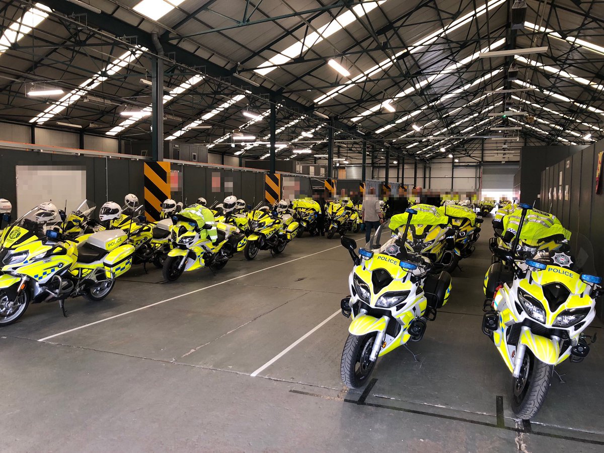 A brief hiatus between phase 1 of Op Rondoletto (visit of @RishiSunak & @POTUS to NI) & phase 2 this week, with further VIP events & #BGFA25 commemorations, provided time to visit our mutual aid colleagues & check in on interoperability training for VIPEX teams (VIP escort).