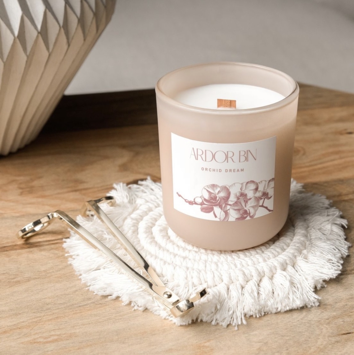 ArdorBin's tweet photo. Orchid Dream from the Fleur collection is a full-time spring favorite! With delicate notes of fresh orchids and hints of rose to embody the scent of spring. This one is sure to make it to the top of your list.

Shop Orchid Dream now at https://t.co/9yiPd2Ty96 https://t.co/poqJsu4TdY
